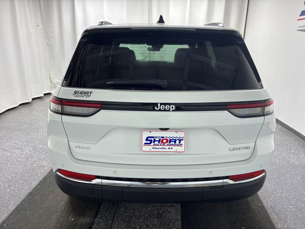 Used 2025 Jeep Grand Cherokee Limited image 5