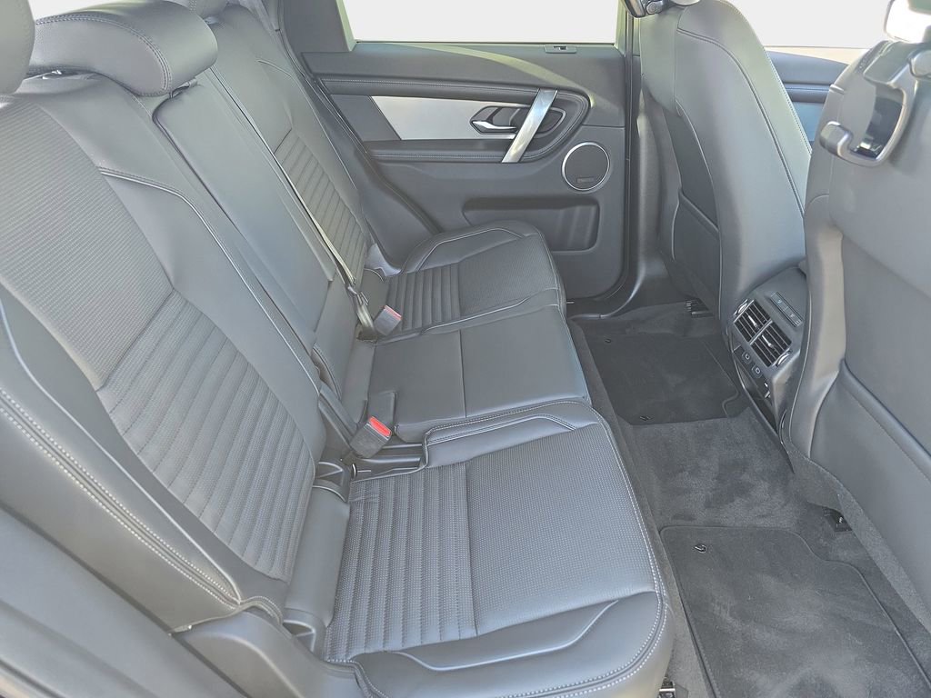New 2026 Land Rover Discovery Sport Landmark image 11