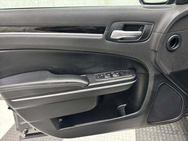 Certified 2022 Chrysler 300 S w/ Safetytec Plus Group RWD image 11