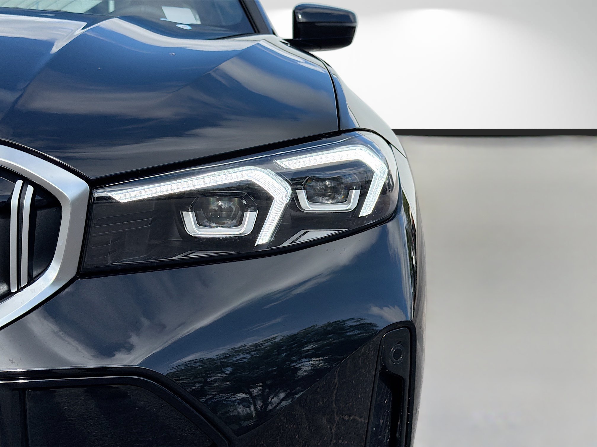 New 2026 BMW 330i Sedan w/ M Sport Package RWD image 9