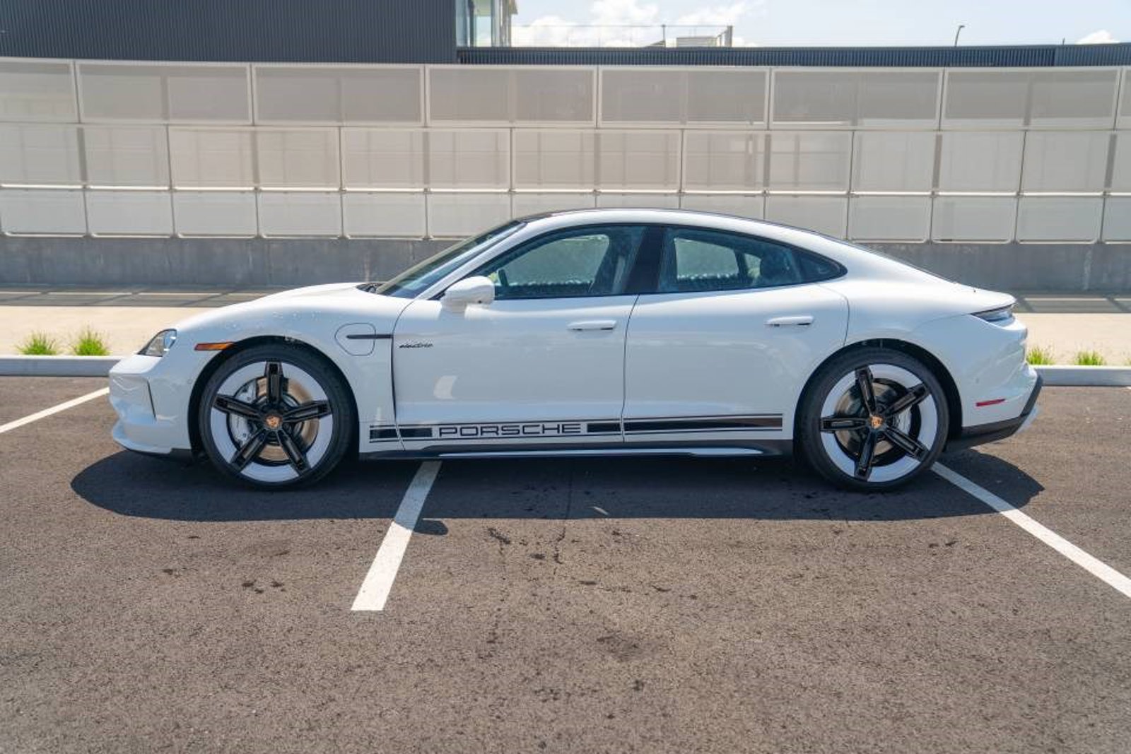 New 2026 Porsche Taycan 4S AWD/4WD video 2