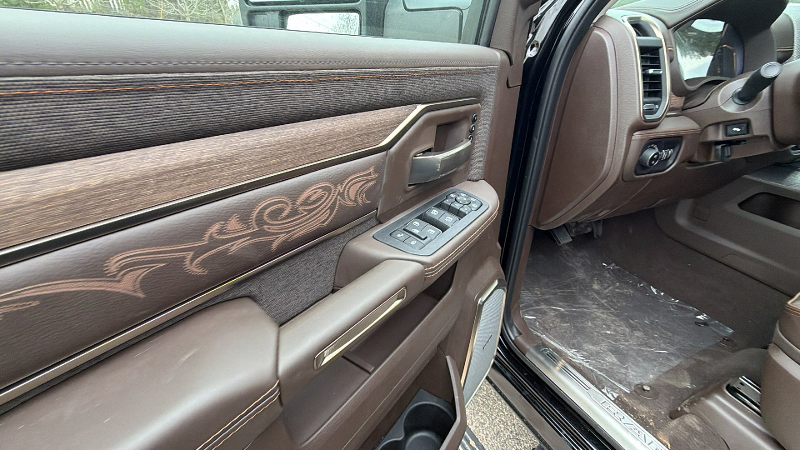 New 2026 RAM 2500 Limited AWD/4WD image 15