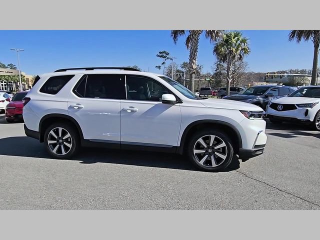 Used 2025 Honda Pilot Touring image 29