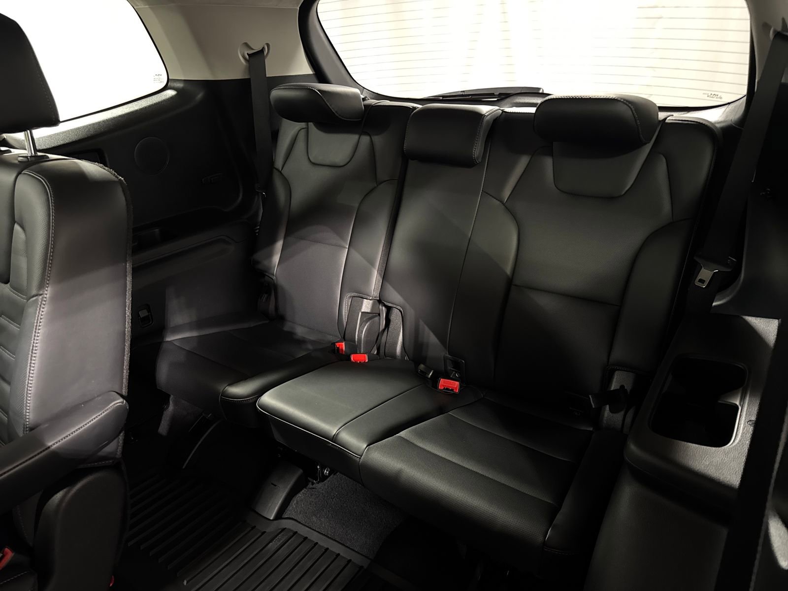 Used 2025 Kia Telluride SX Prestige AWD/4WD image 28