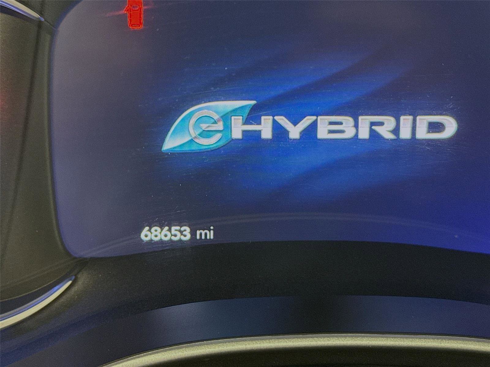 Used 2023 Chrysler Pacifica Touring-L image 19