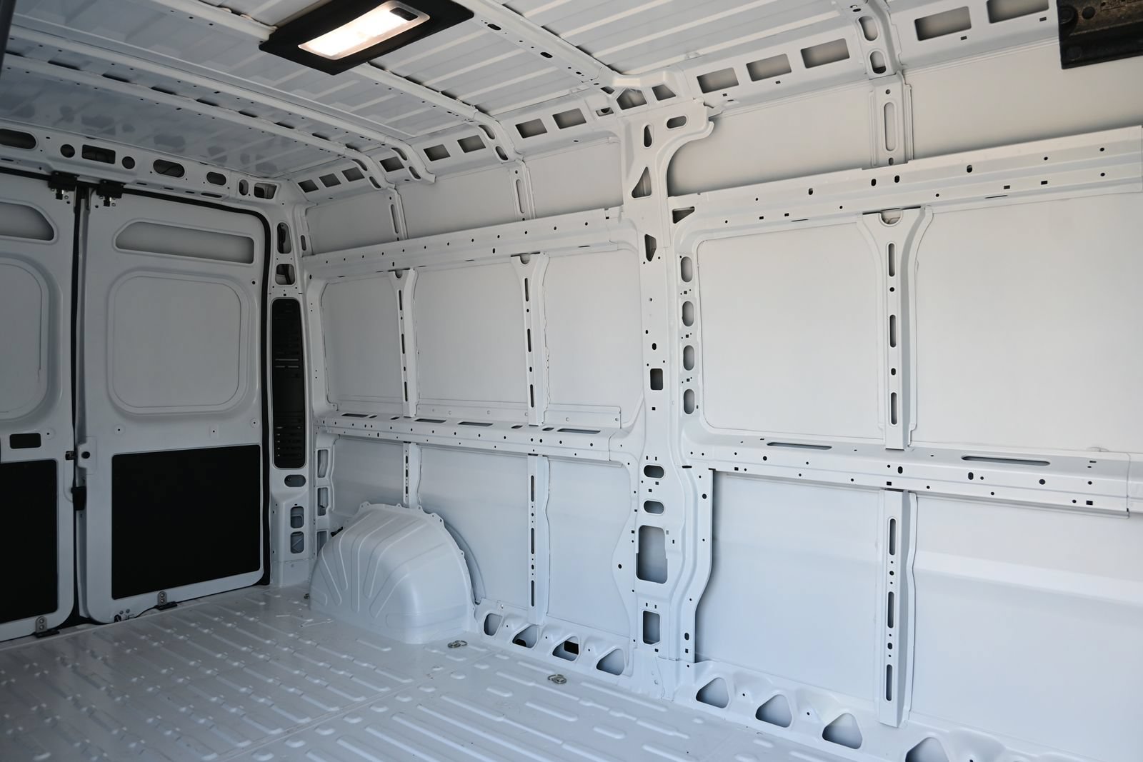 New 2026 RAM ProMaster 2500 w/ Convenience Group FWD image 23
