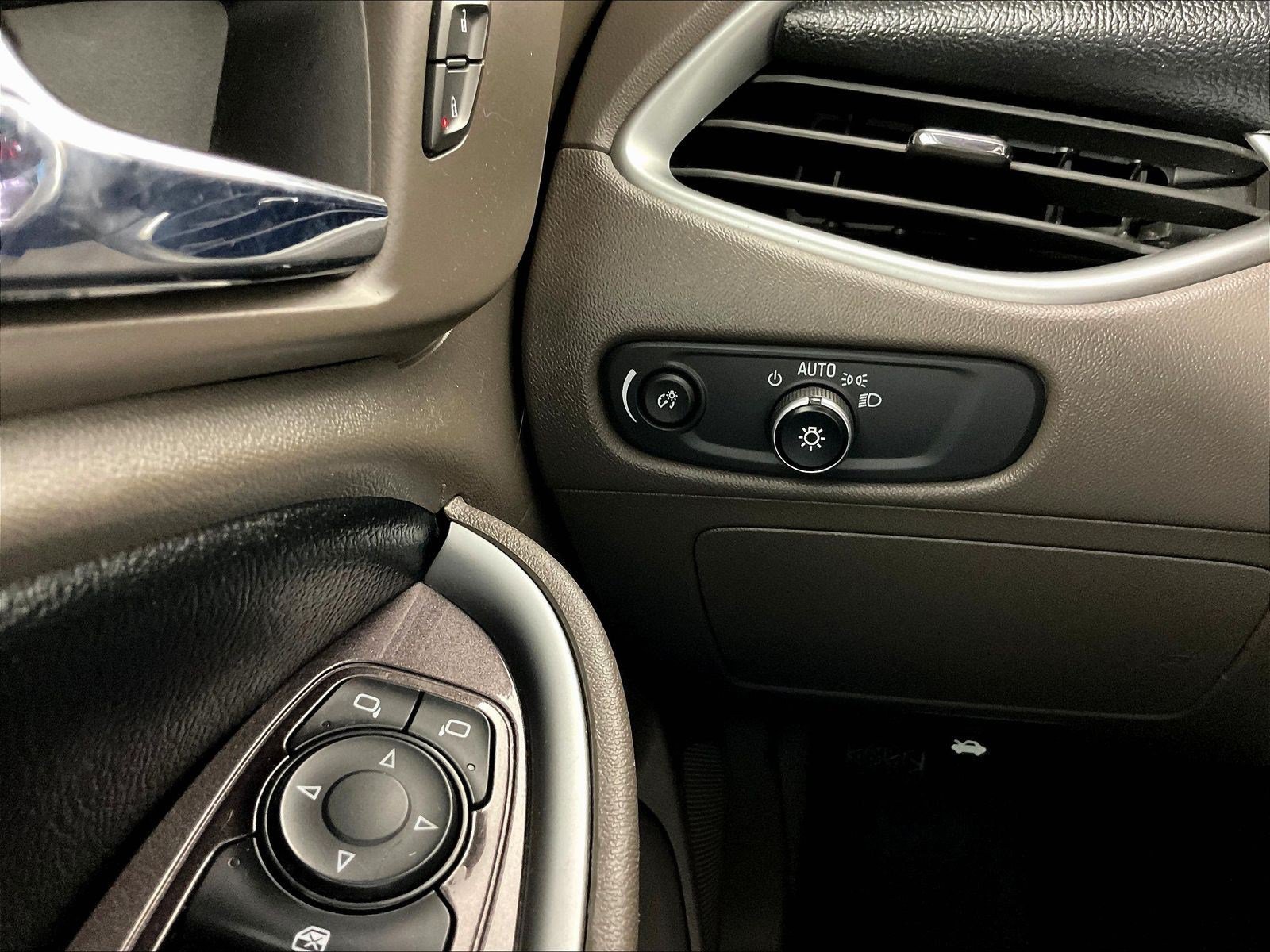 Used 2018 Chevrolet Malibu LS FWD image 15
