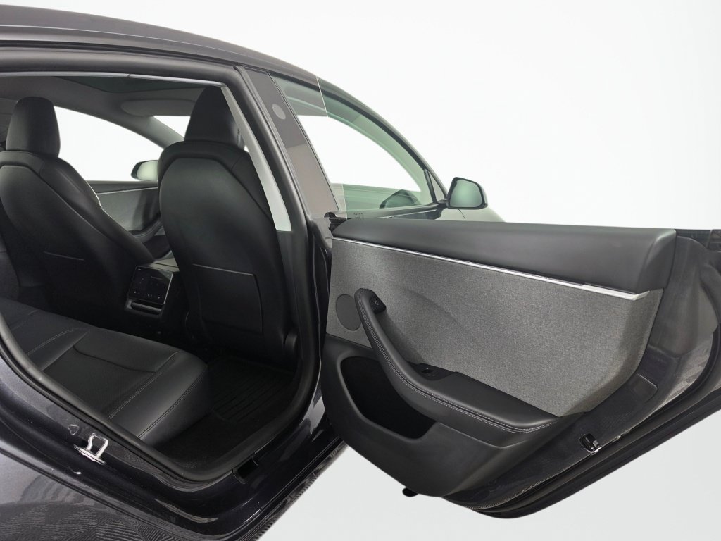 Used 2025 Tesla Model 3 Long Range RWD image 29