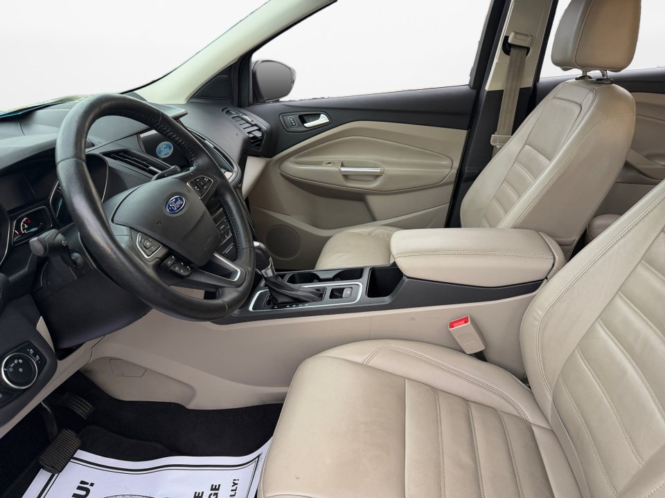 Used 2017 Ford Escape Titanium FWD image 9