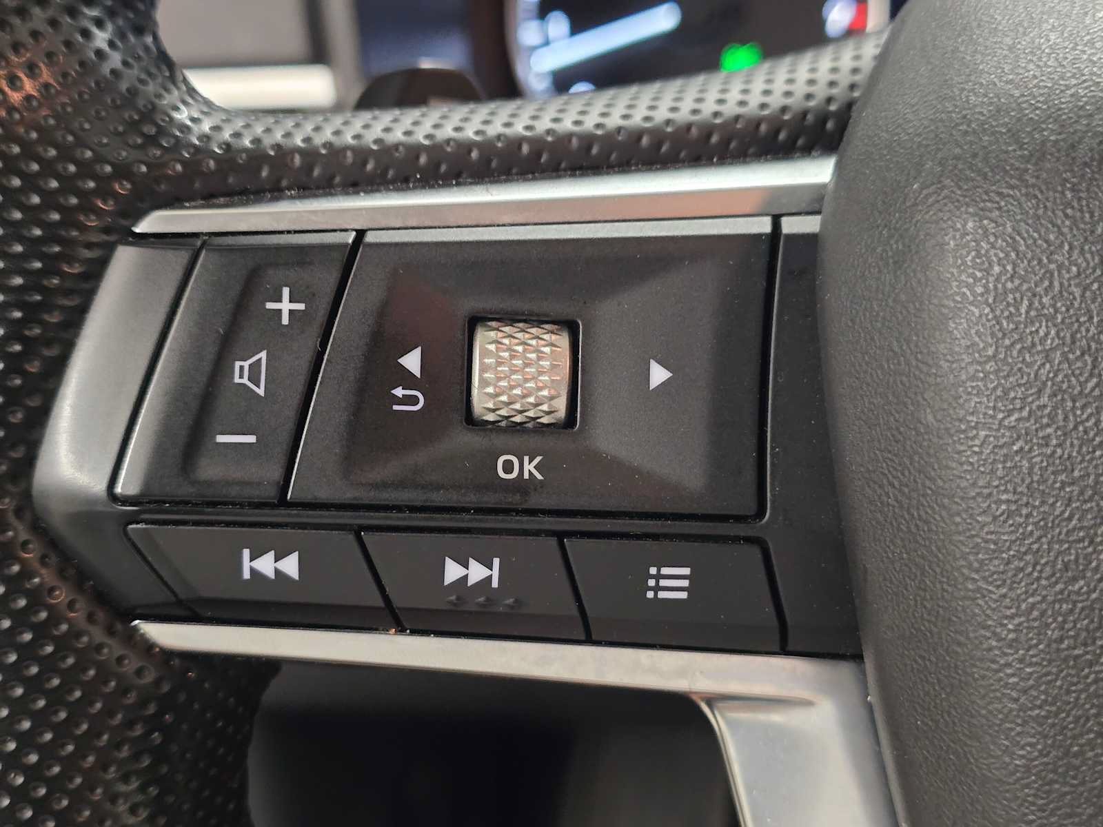 Used 2024 Mitsubishi Outlander SE AWD/4WD image 31