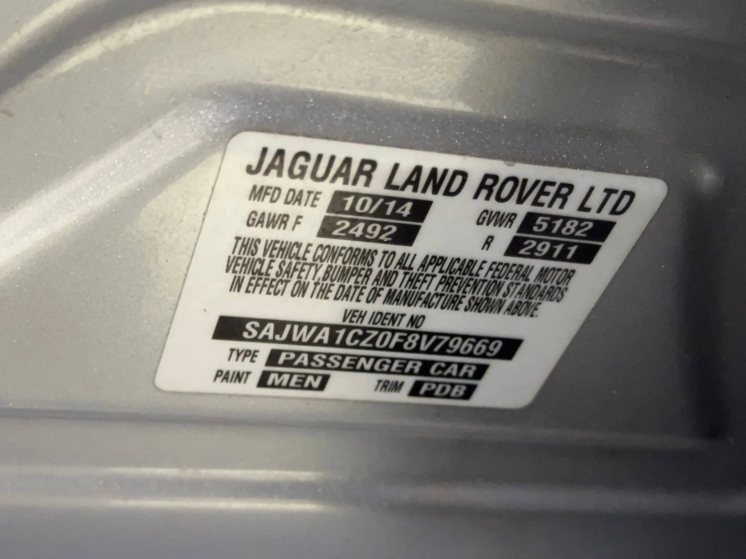 Used 2015 Jaguar XJ image 41