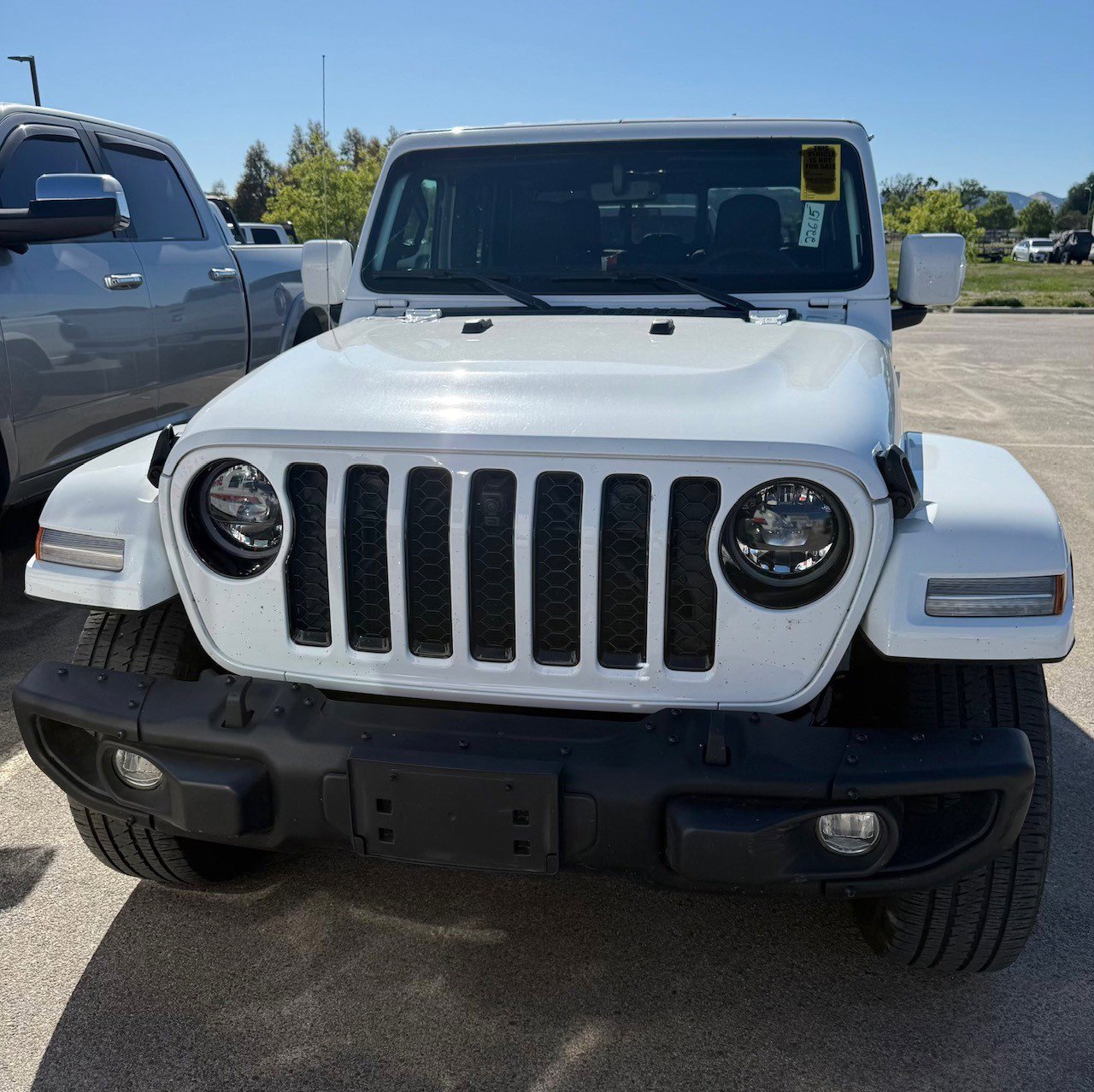 Used 2023 Jeep Gladiator Overland AWD/4WD image 2