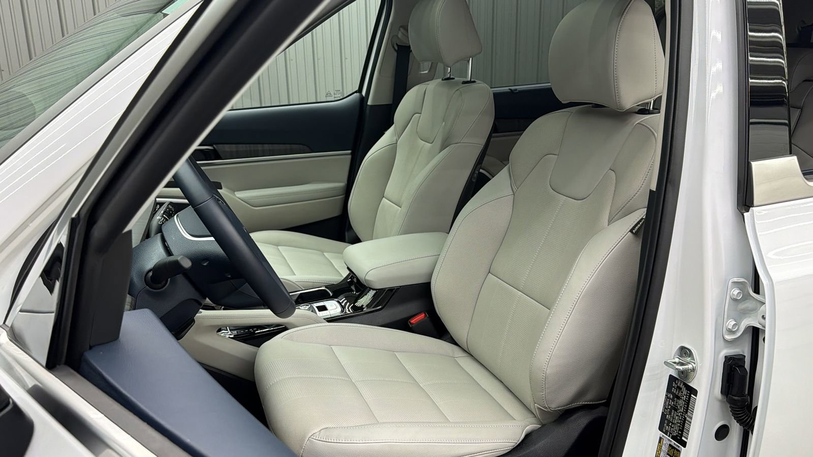 Used 2025 Kia Telluride EX FWD image 27