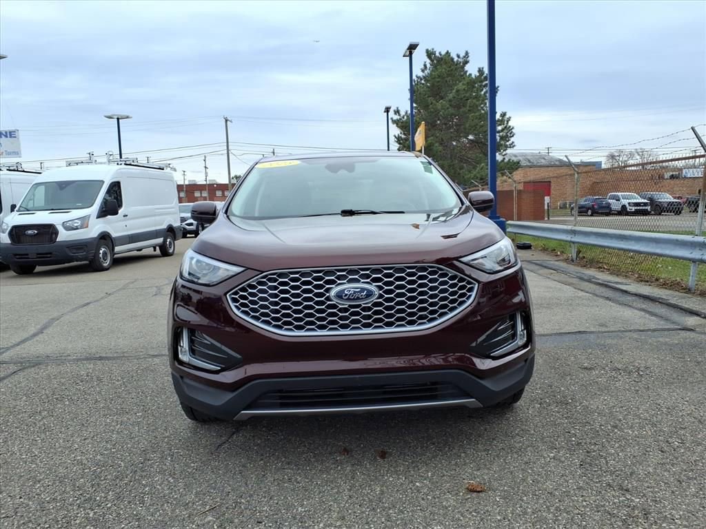 Certified 2023 Ford Edge SEL w/ Convenience Package image 2