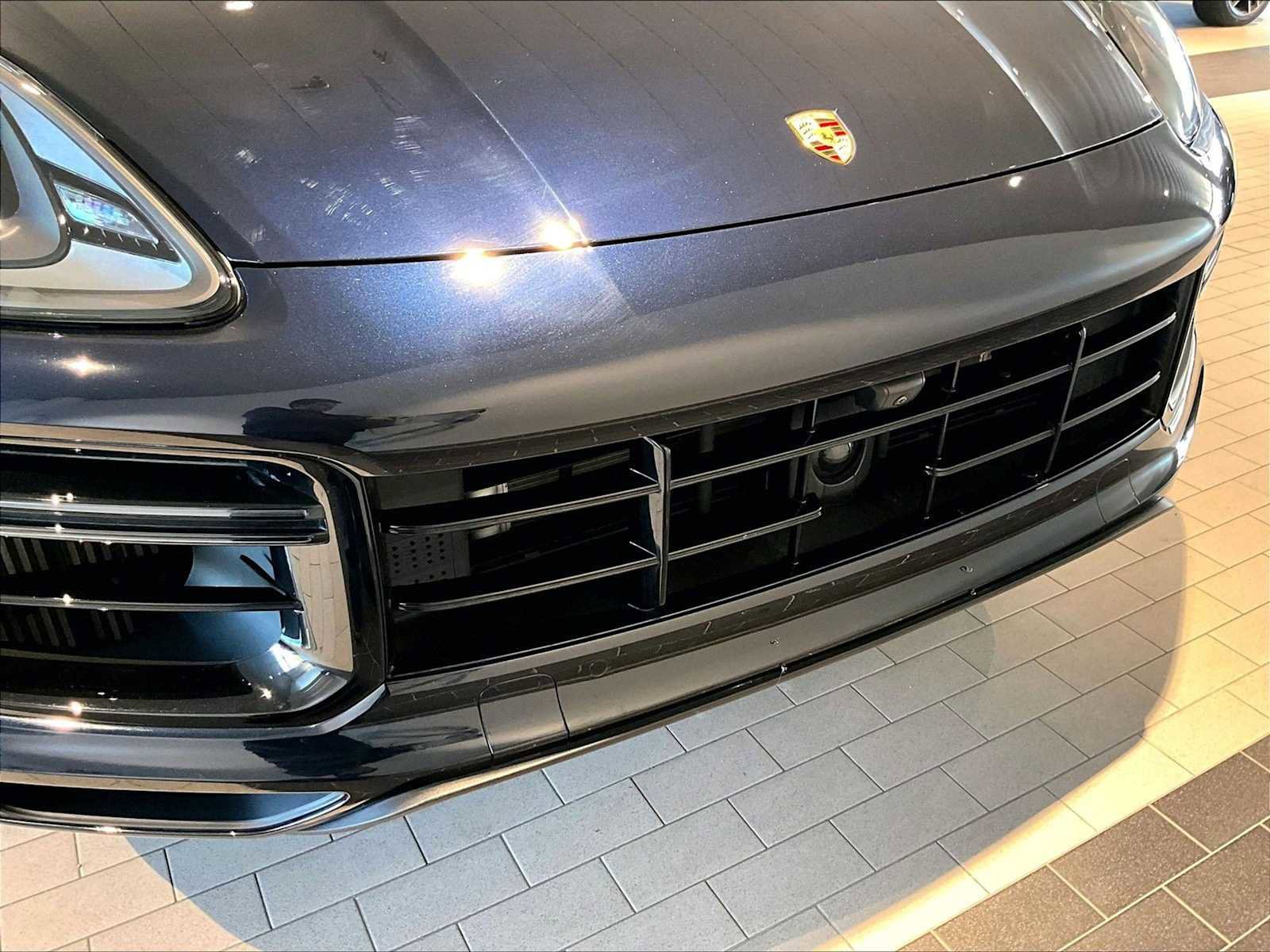 Used 2023 Porsche Cayenne Turbo S image 33