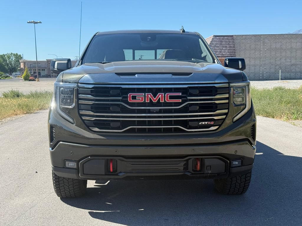 Used 2023 GMC Sierra 1500 AT4 w/ Technology Package AWD/4WD image 5