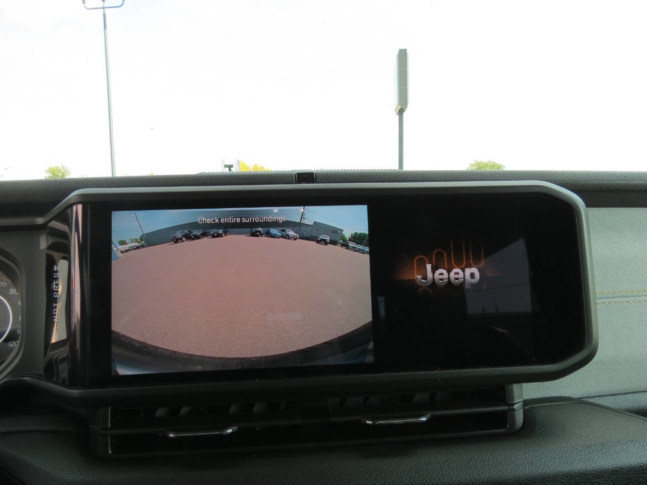 Used 2024 Jeep Wrangler Sport image 18