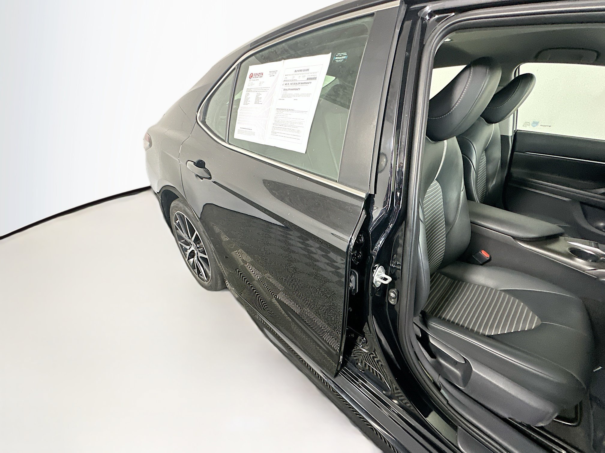 Used 2023 Toyota Camry SE FWD image 27