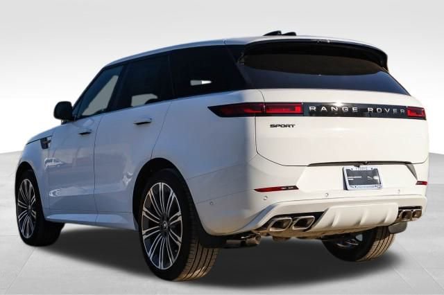 New 2025 Land Rover Range Rover Sport Dynamic SE image 4