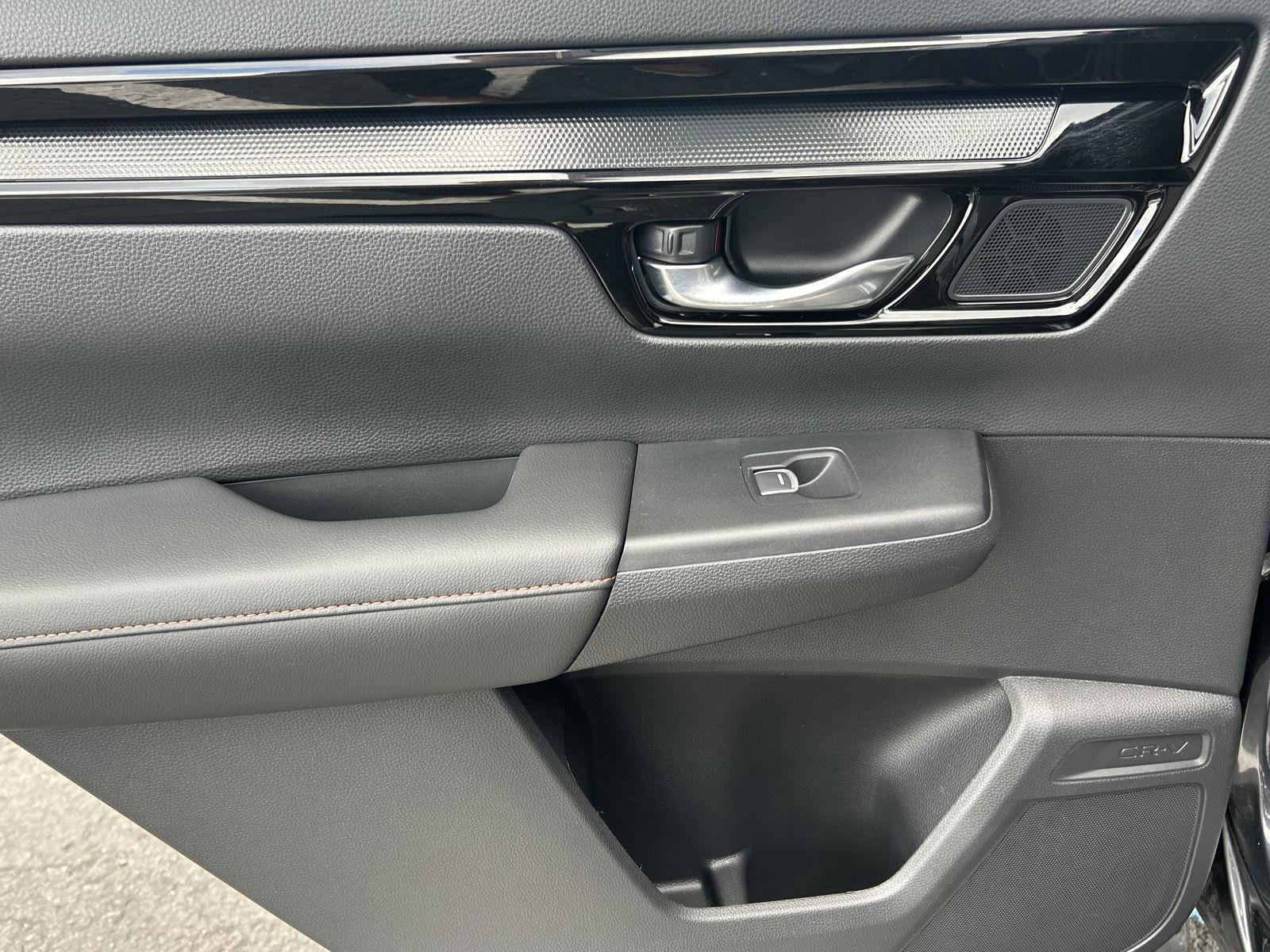 Used 2024 Honda CR-V Sport Touring image 15