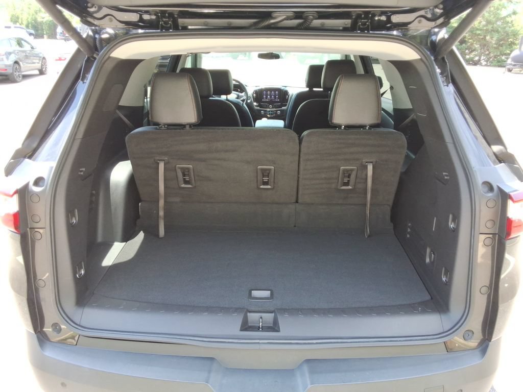 Certified 2021 Chevrolet Traverse LT FWD image 16