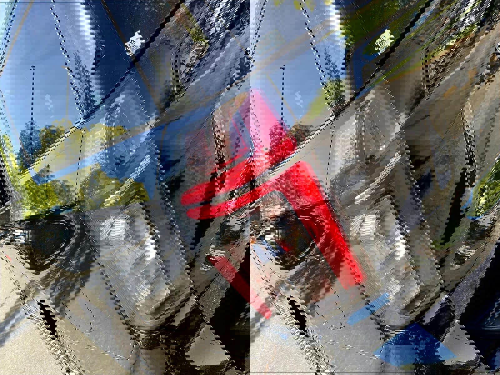 Used 2024 Chevrolet Suburban Z71 w/ Luxury Package image 32