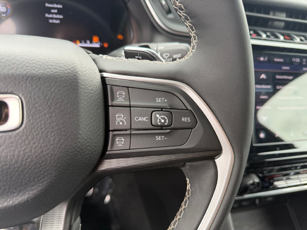 Used 2024 Jeep Grand Cherokee Altitude AWD/4WD image 18