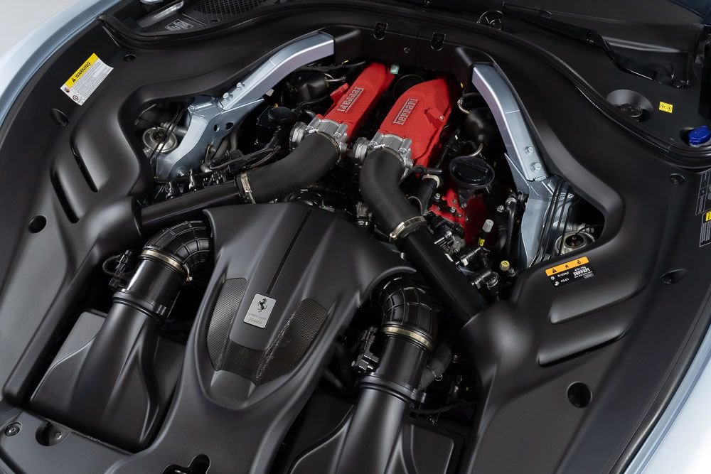 Used 2021 Ferrari Roma Base RWD image 9