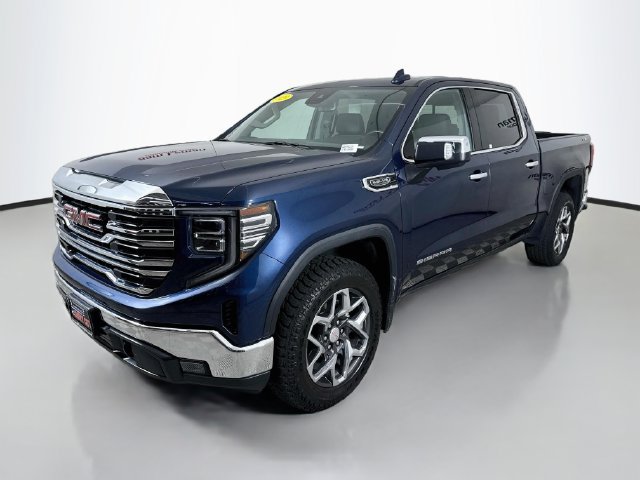 Used 2023 GMC Sierra 1500 SLT w/ SLT Premium Package AWD/4WD image 3