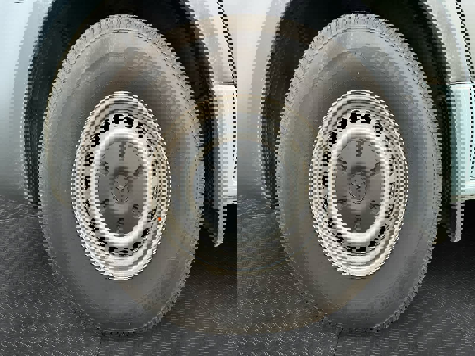 Used 2025 Mercedes-Benz Sprinter 2500 image 10