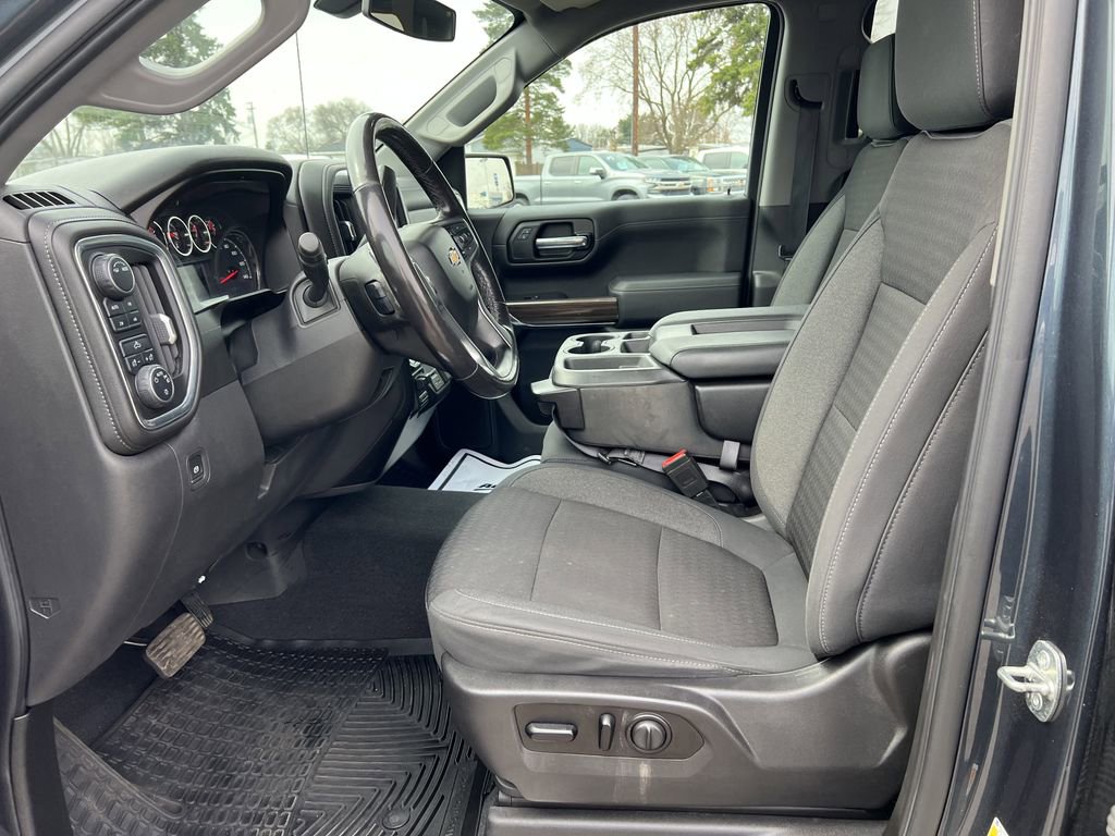 Certified 2020 Chevrolet Silverado 1500 LT w/ All-Star Edition AWD/4WD image 19