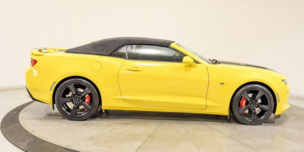 Used 2017 Chevrolet Camaro SS image 12