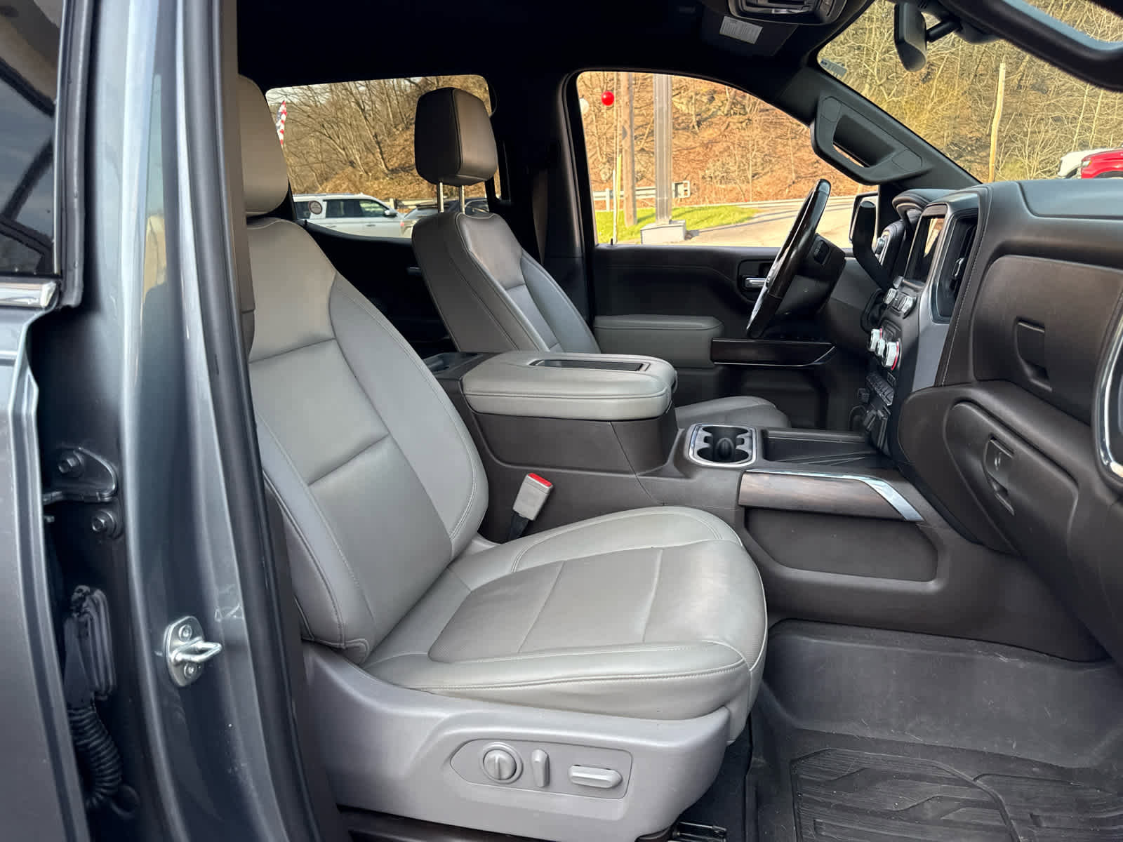 Used 2021 GMC Sierra 1500 SLT w/ SLT Premium Plus Package AWD/4WD image 31
