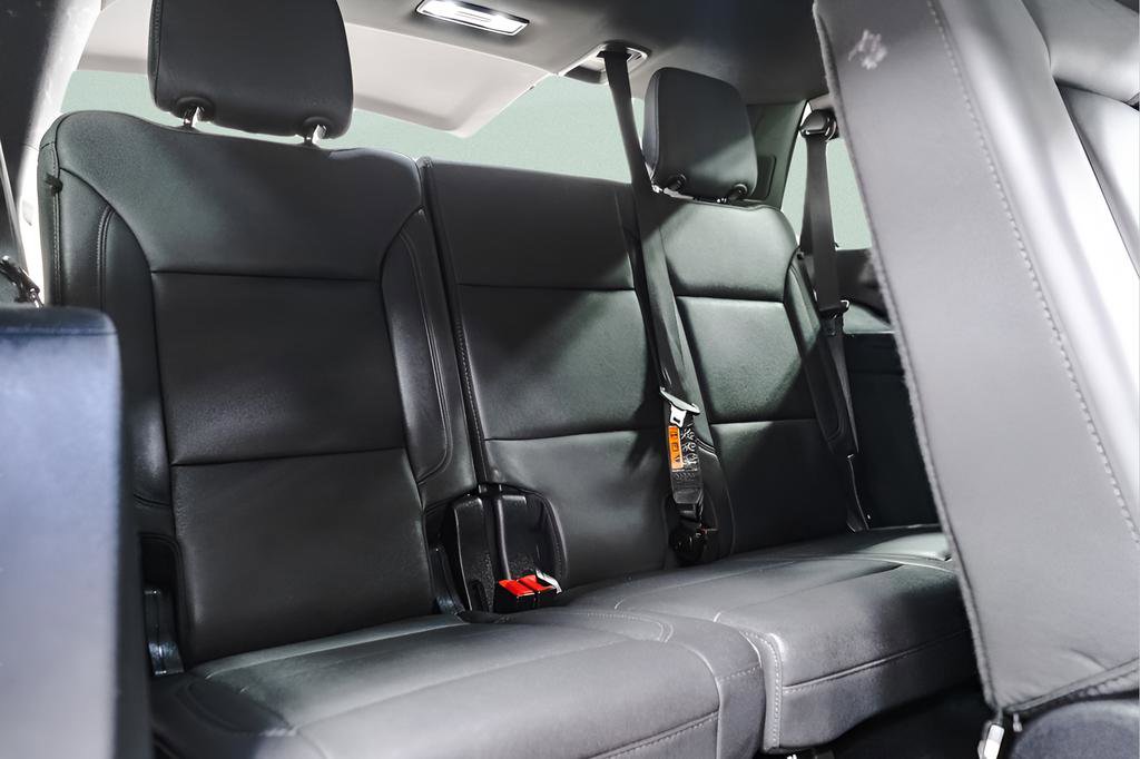 Used 2025 Chevrolet Tahoe LT image 38