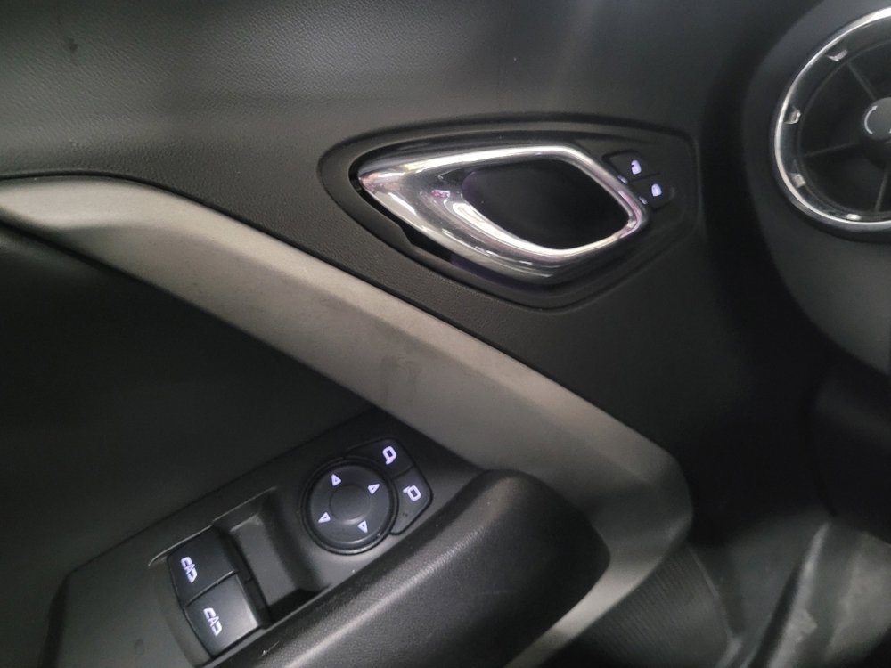 Used 2017 Chevrolet Camaro LT RWD image 27