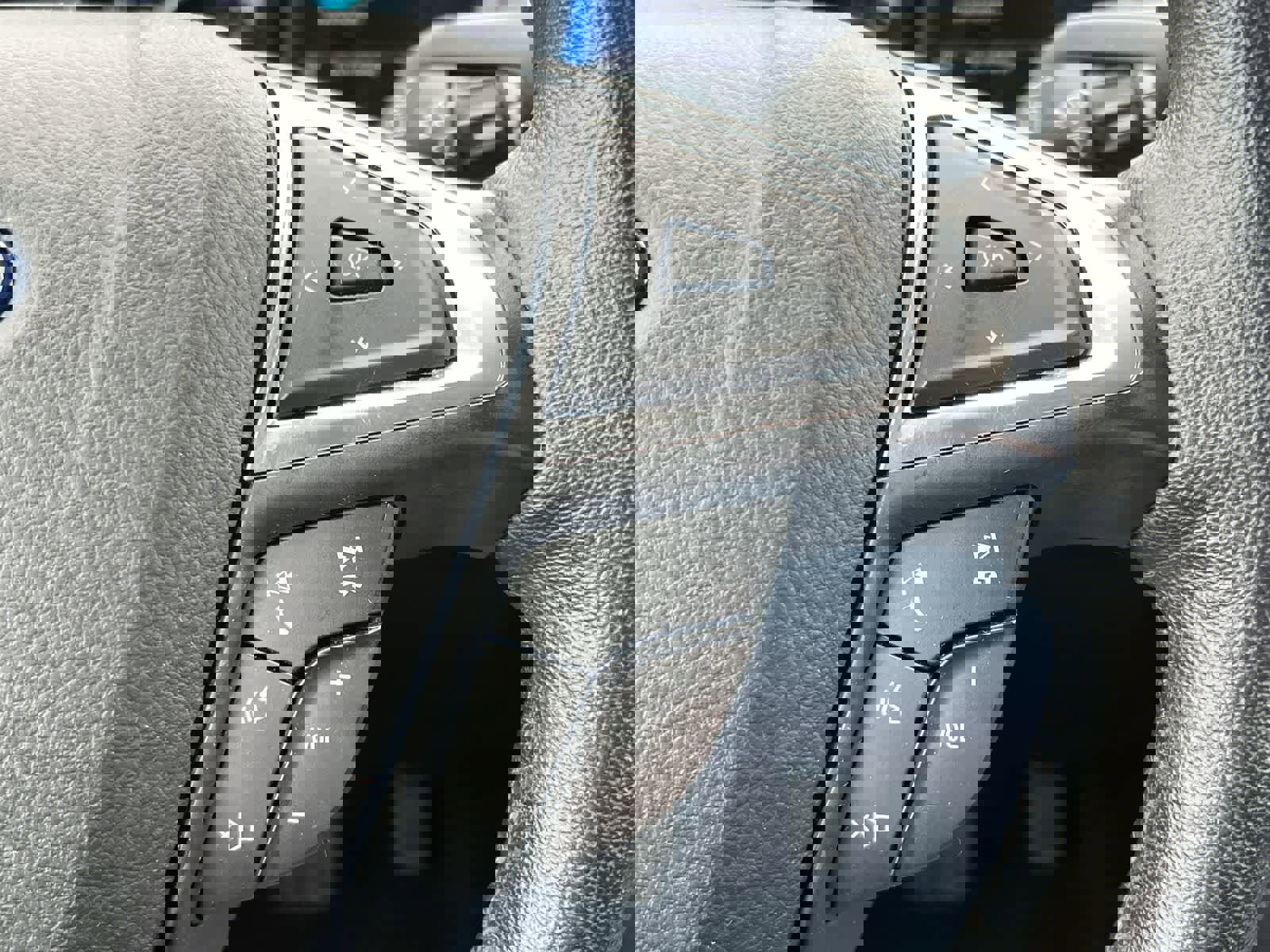 Used 2024 Ford Edge SEL w/ Convenience Package image 24