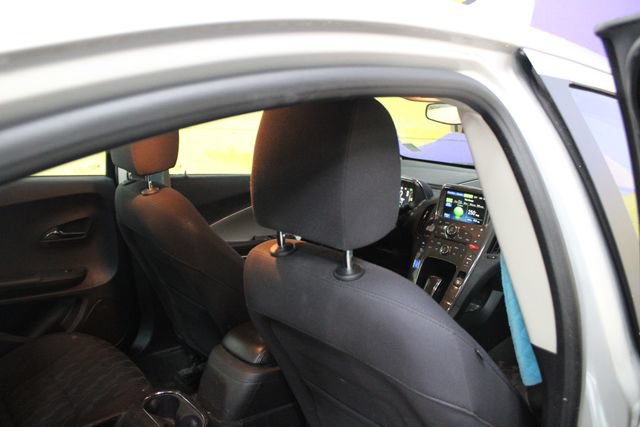 Used 2015 Chevrolet Volt FWD image 10