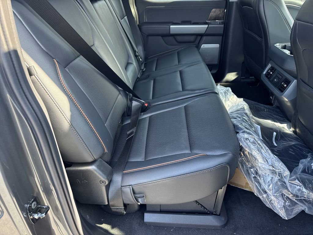 New 2026 Ford F250 Lariat w/ Black Appearance Package image 15