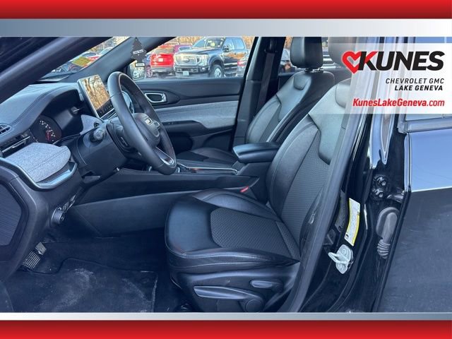 Used 2024 Jeep Compass Latitude image 12