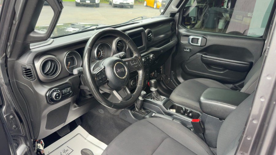 Used 2021 Jeep Gladiator Sport AWD/4WD image 9
