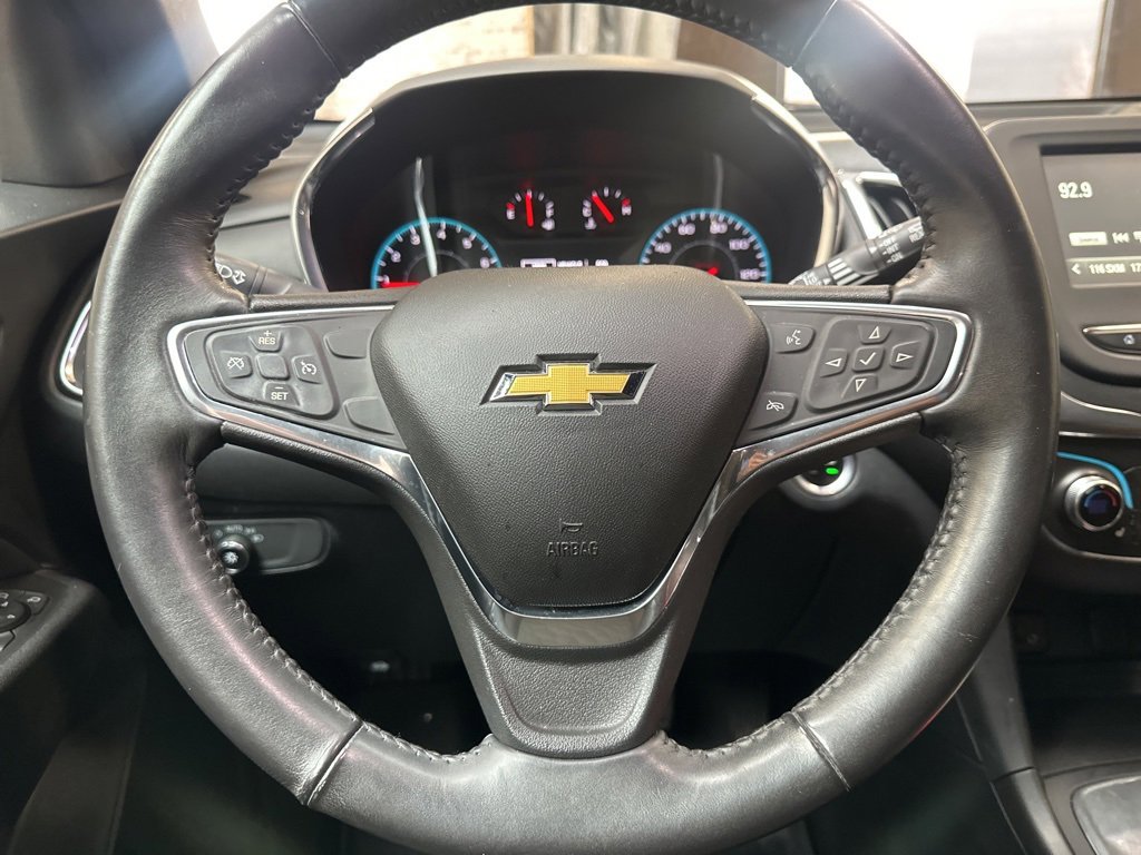 Used 2018 Chevrolet Equinox LT image 16