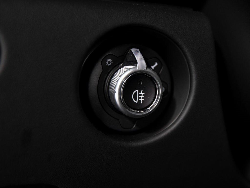 Used 2024 McLaren Artura image 21