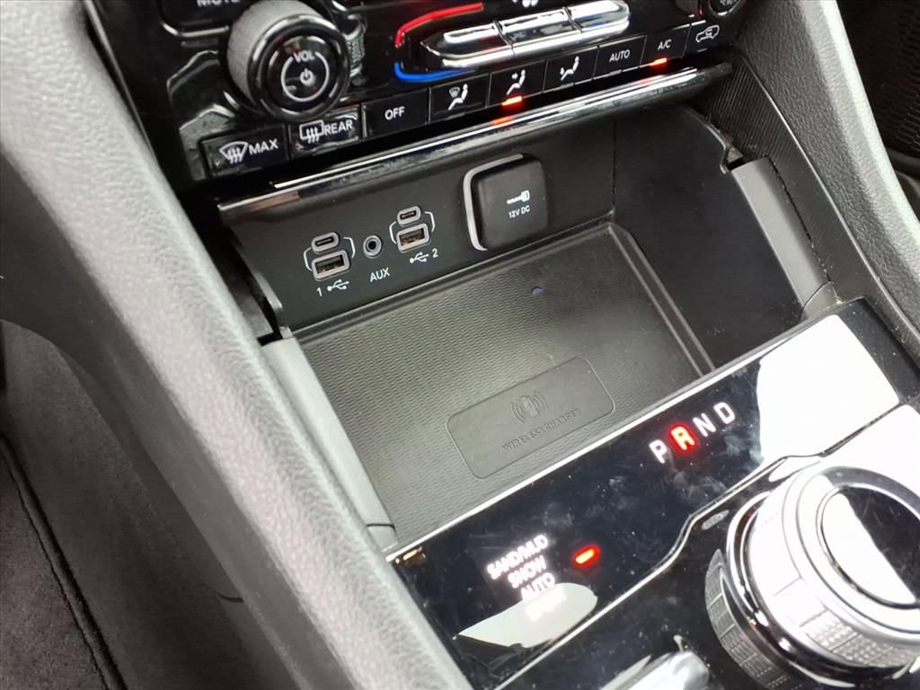 Used 2024 Jeep Grand Cherokee L Limited w/ Luxury Tech Group II image 29