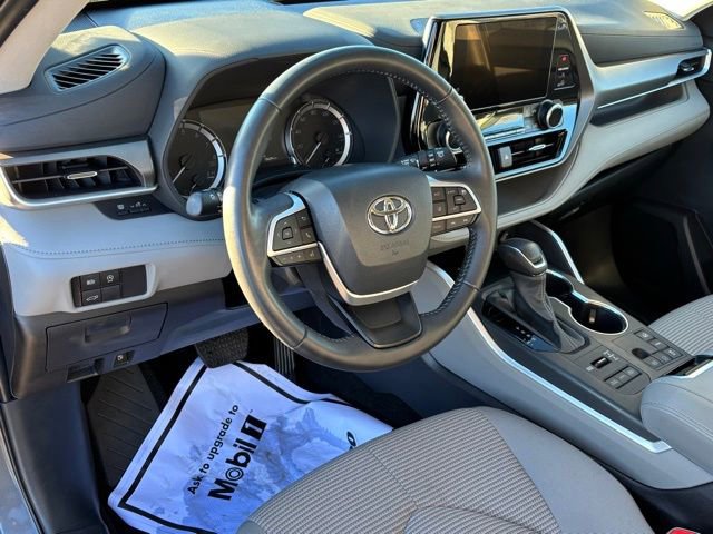 Used 2024 Toyota Highlander LE image 9