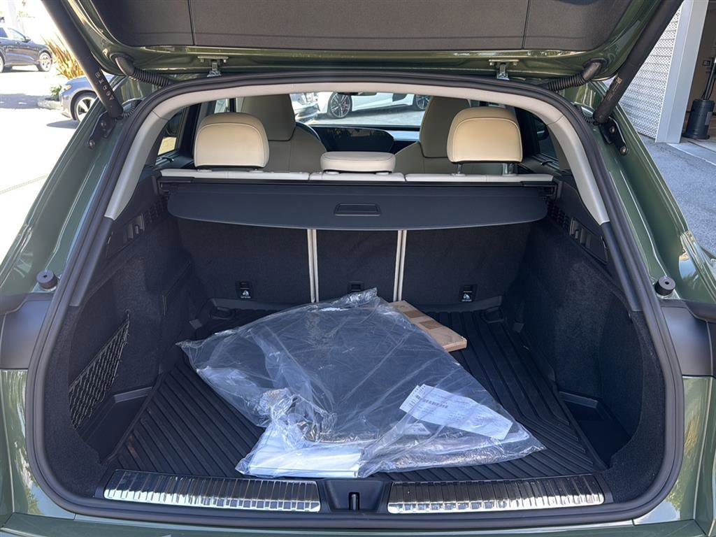 Used 2025 Audi Q5 Premium Plus w/ Premium Plus AWD/4WD image 16