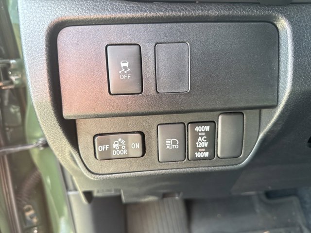 Used 2021 Toyota Tacoma TRD Sport w/ Technology Package image 12