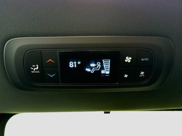 New 2026 Chrysler Pacifica Select AWD/4WD image 24