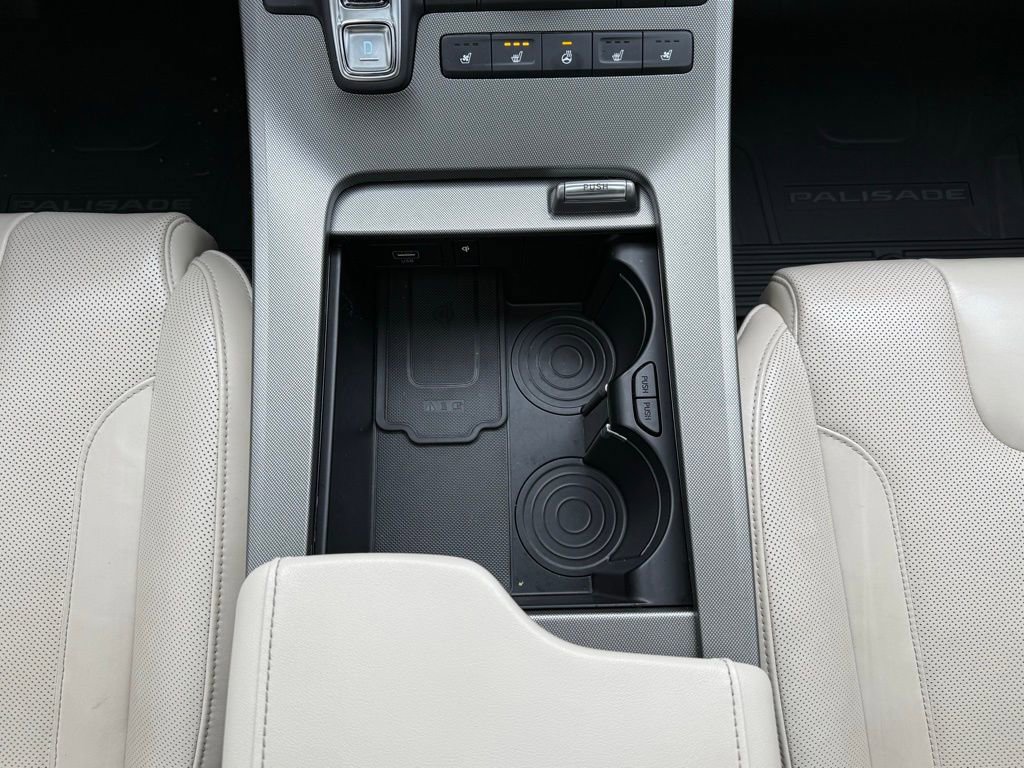 Used 2021 Hyundai Palisade Calligraphy w/ Winter Package image 33