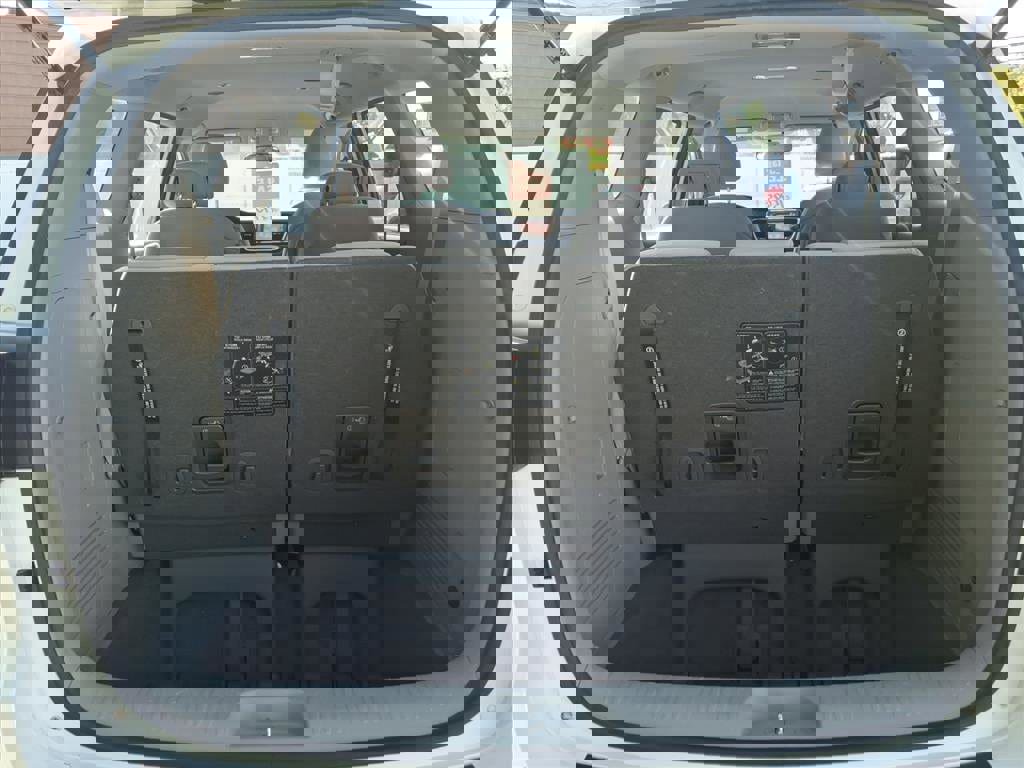 Used 2019 Kia Sedona L image 12