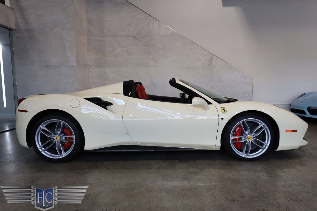 Used 2018 Ferrari 488 Spider RWD image 2